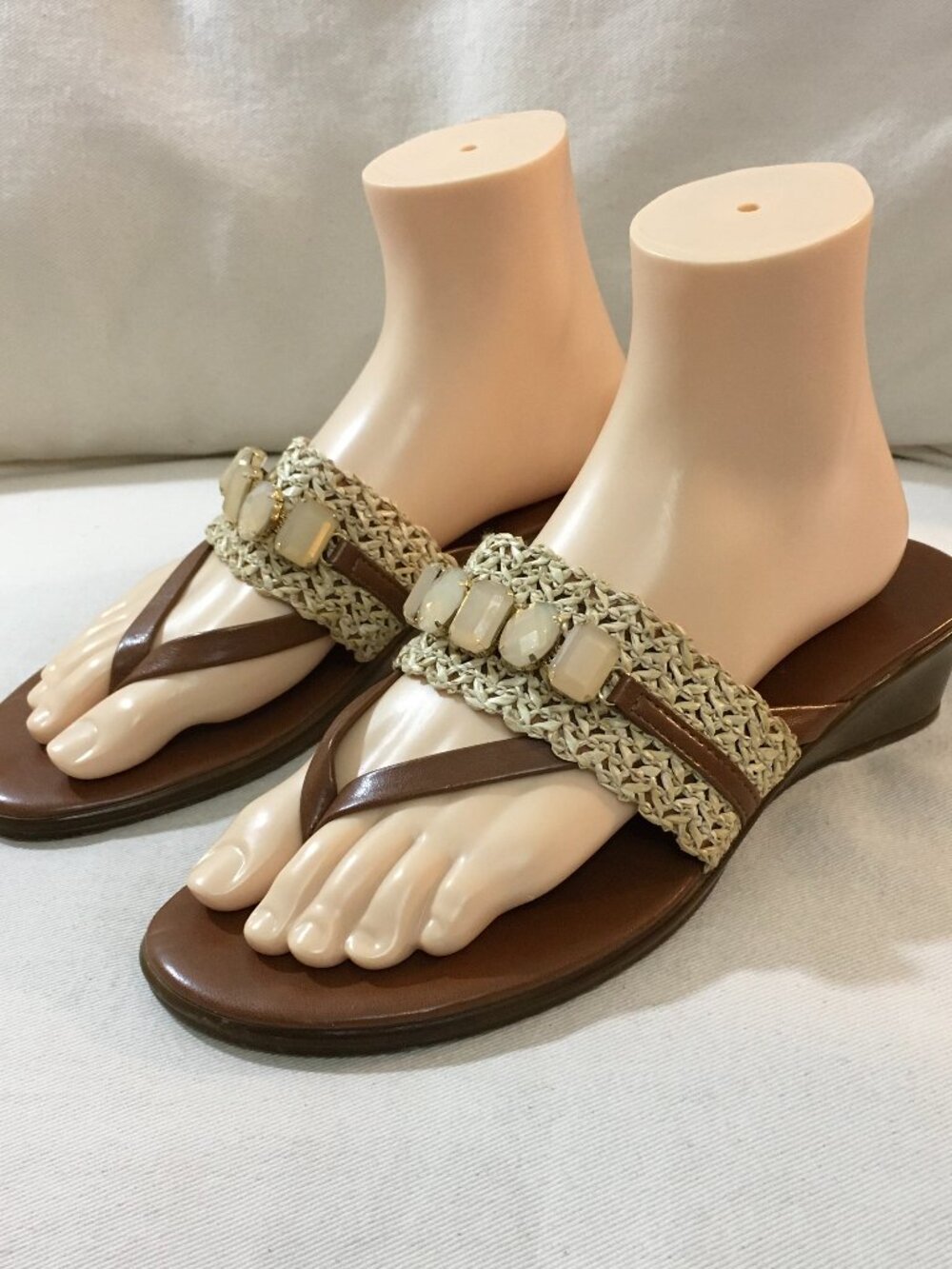 Toscanella Wedge Leather Thong sandal Sz 9